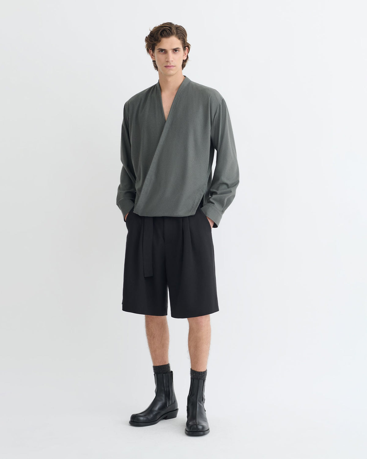 Chemise cache-cœur en soie grège - Gris foncé
