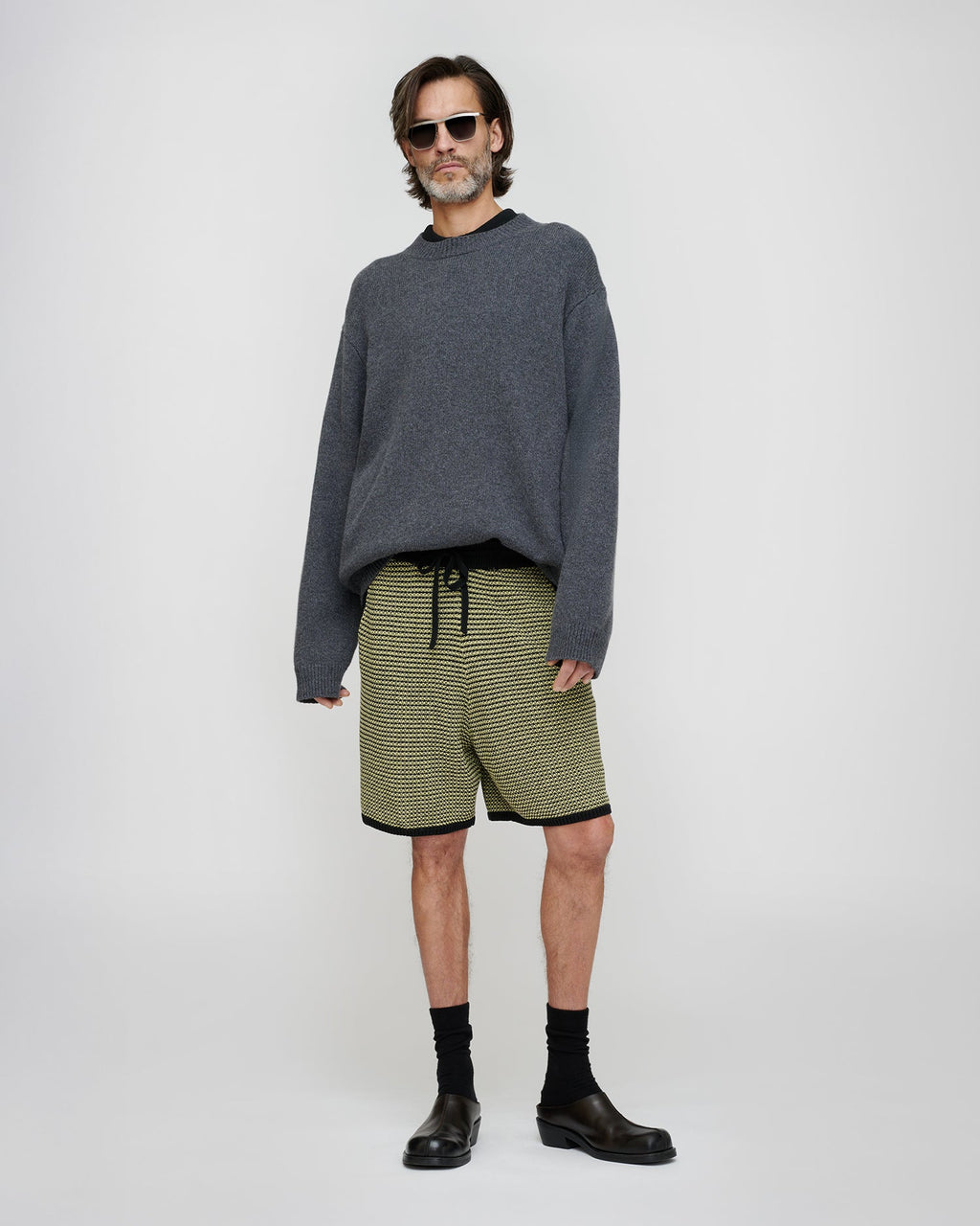 Shorts rayés en coton et lin - Crème acide/Noir