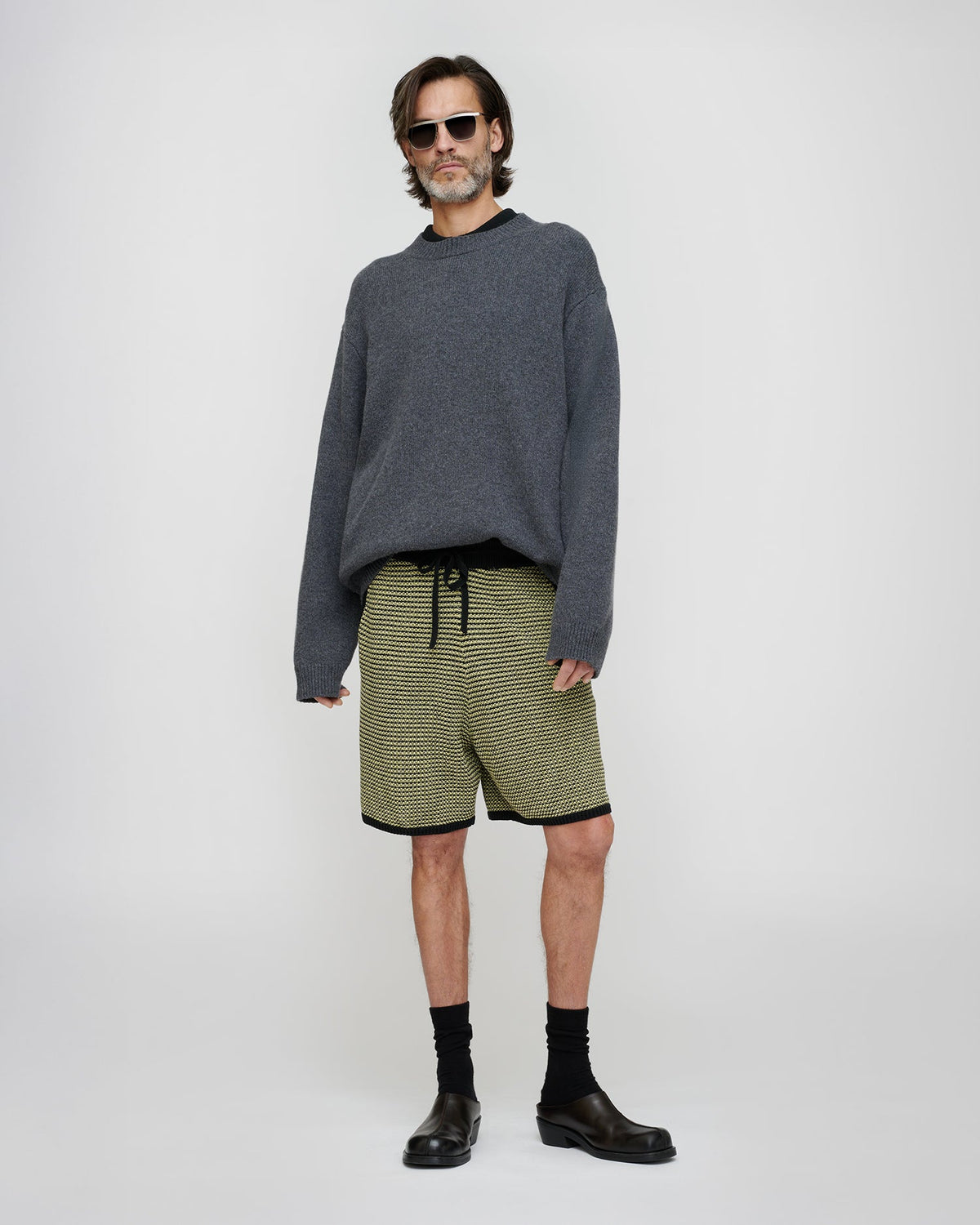 Shorts rayés en coton et lin - Crème acide/Noir