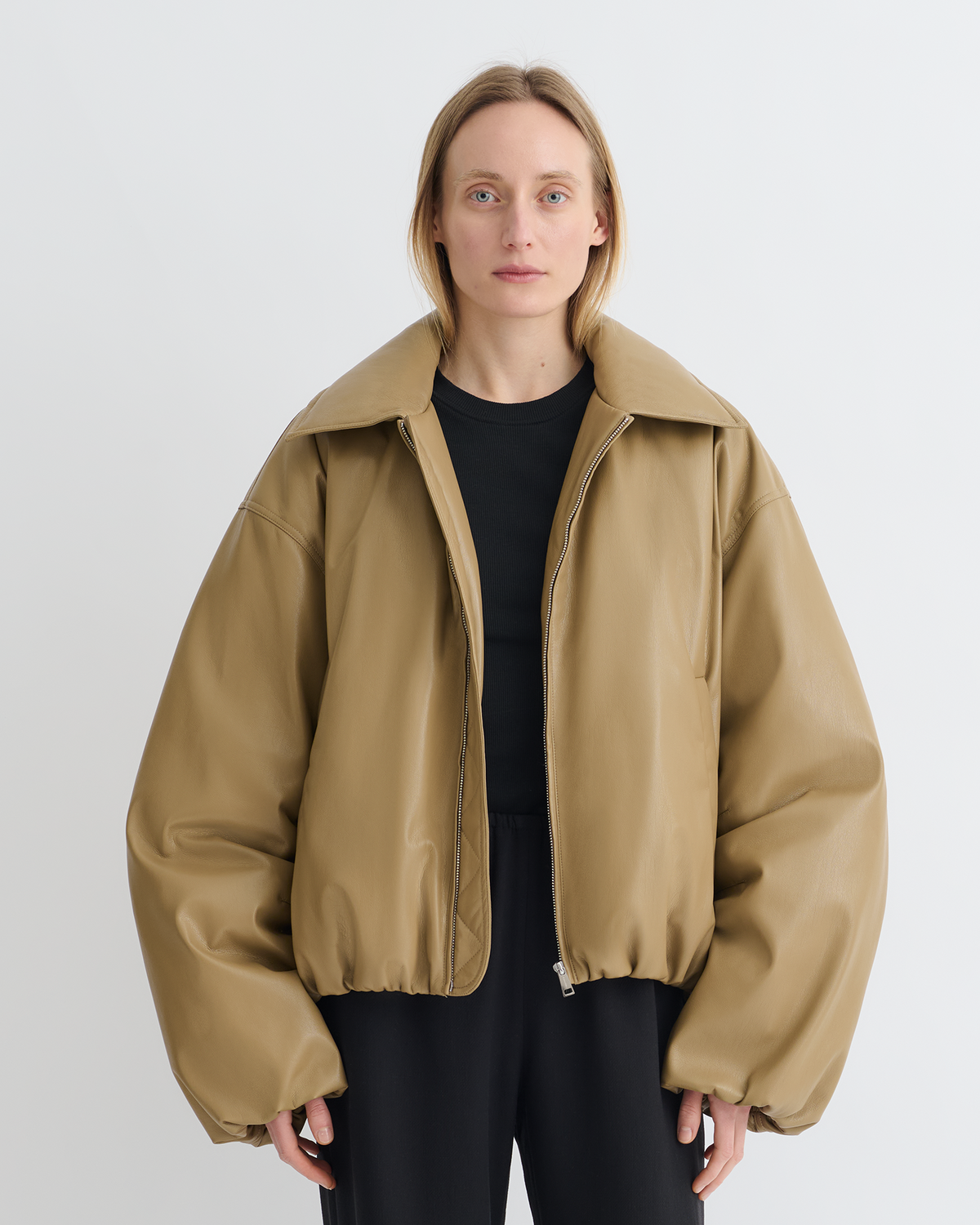 Blouson matelassé en similicuir – Kaki doux
