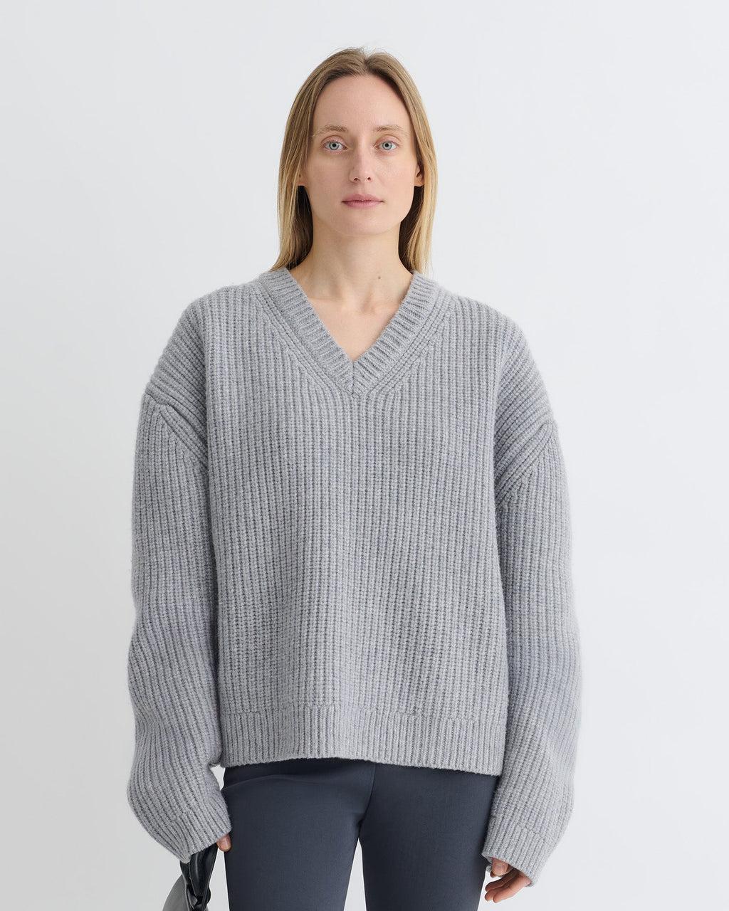 Pull col V en mérinos cachemire - Gris clair